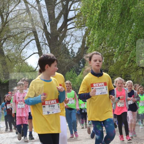 25.04.2026 - Das Zehntel Zöllner http://msf.ph/oto/9664429 25.04.2026 11:46:40 Laufen 11826, 11782, 1014 meine-sportfotos.de