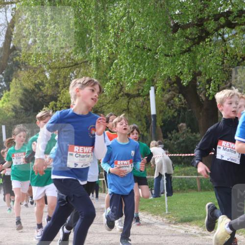 25.04.2026 - Das Zehntel Zöllner http://msf.ph/oto/9664539 25.04.2026 09:39:45 Laufen 6510, 5435, 6967 meine-sportfotos.de