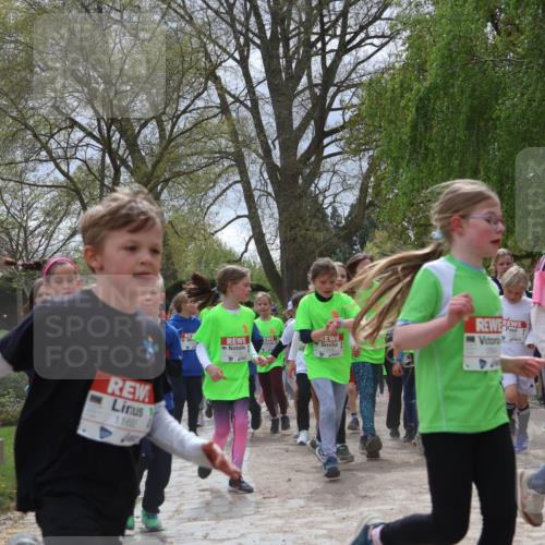 25.04.2026 - Das Zehntel Zöllner http://msf.ph/oto/9664594 25.04.2026 11:46:45 Laufen 11692, 12064, 11450 meine-sportfotos.de