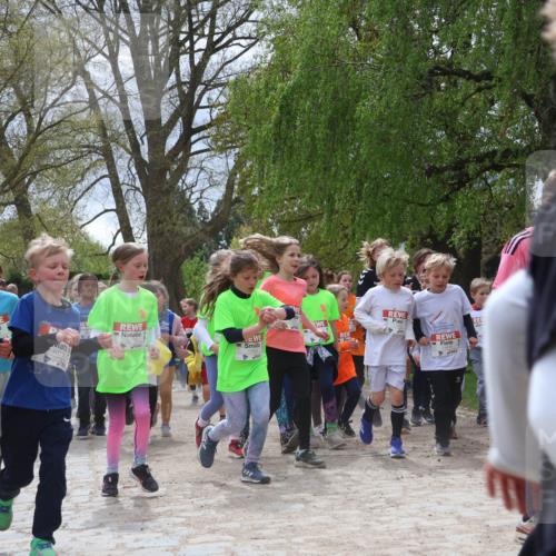 25.04.2026 - Das Zehntel Zöllner http://msf.ph/oto/9664612 25.04.2026 11:46:45 Laufen 10343, 10335 meine-sportfotos.de