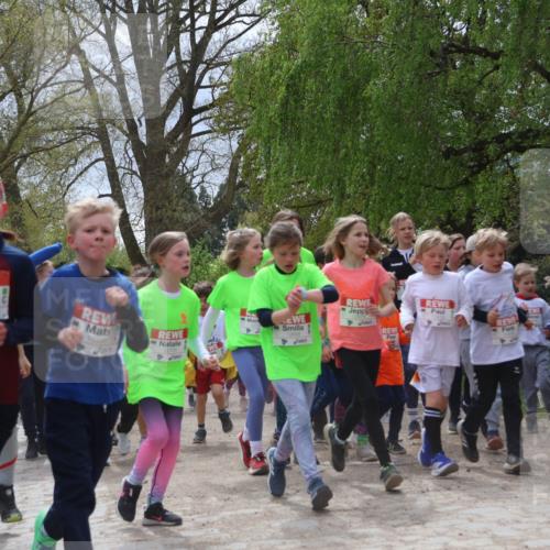 25.04.2026 - Das Zehntel Zöllner http://msf.ph/oto/9664621 25.04.2026 11:46:46 Laufen 10343, 10335 meine-sportfotos.de
