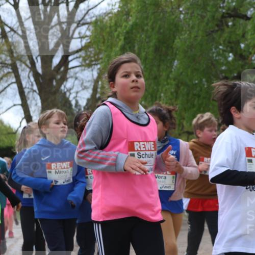 25.04.2026 - Das Zehntel Zöllner http://msf.ph/oto/9664693 25.04.2026 11:46:48 Laufen 1049, 12616, 10458, 0446, 1290 meine-sportfotos.de