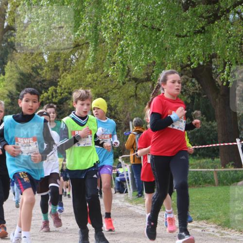 25.04.2026 - Das Zehntel Zöllner http://msf.ph/oto/9664713 25.04.2026 09:39:52 Laufen 7914, 5811, 6068 meine-sportfotos.de