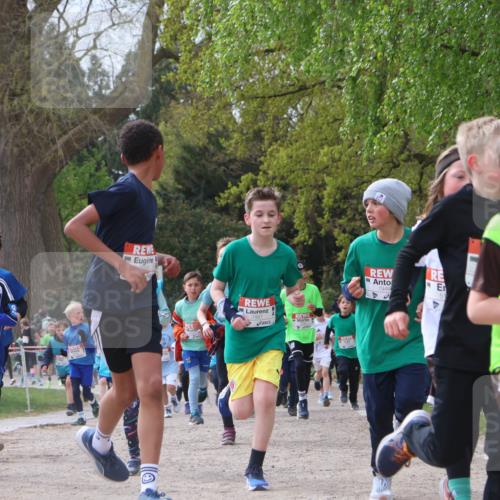 25.04.2026 - Das Zehntel Zöllner http://msf.ph/oto/9664755 25.04.2026 09:39:53 Laufen 7955, 7198, 7946, 6919 meine-sportfotos.de