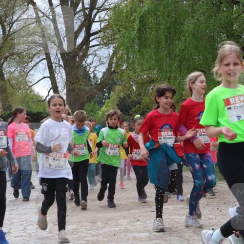 25.04.2026 - Das Zehntel Zöllner http://msf.ph/oto/9664900 25.04.2026 11:46:54 Laufen 11386, 11419, 12803, 12728, 11215 meine-sportfotos.de