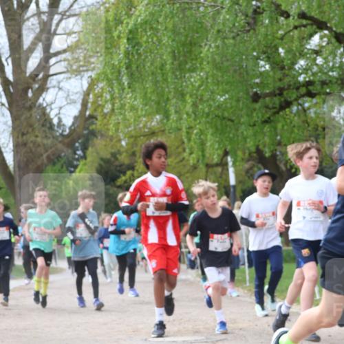 25.04.2026 - Das Zehntel Zöllner http://msf.ph/oto/9664923 25.04.2026 09:40:01 Laufen 5689 meine-sportfotos.de