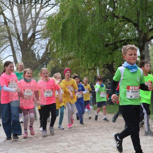 25.04.2026 - Das Zehntel Zöllner http://msf.ph/oto/9664999 25.04.2026 11:46:56 Laufen 12096, 10094, 12094, 12122 meine-sportfotos.de