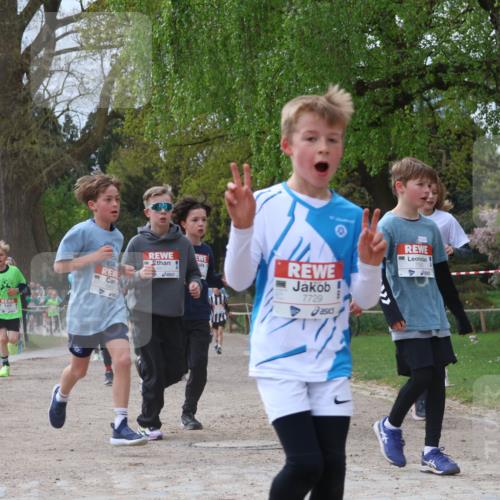 25.04.2026 - Das Zehntel Zöllner http://msf.ph/oto/9665013 25.04.2026 09:40:05 Laufen 7729, 7580 meine-sportfotos.de