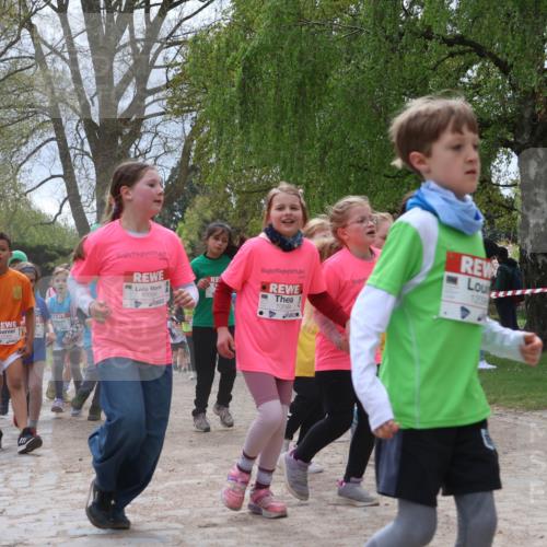 25.04.2026 - Das Zehntel Zöllner http://msf.ph/oto/9665041 25.04.2026 11:46:57 Laufen 12121, 10094, 10064, 1209 meine-sportfotos.de