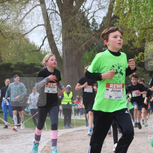 25.04.2026 - Das Zehntel Zöllner http://msf.ph/oto/9665112 25.04.2026 09:40:09 Laufen 5500, 7325, 3 meine-sportfotos.de