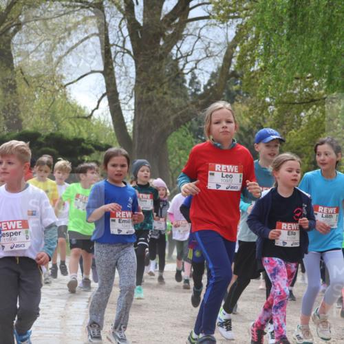 25.04.2026 - Das Zehntel Zöllner http://msf.ph/oto/9665116 25.04.2026 11:47:02 Laufen 11519, 11866, 1043, 10972, 11295, 12520 meine-sportfotos.de