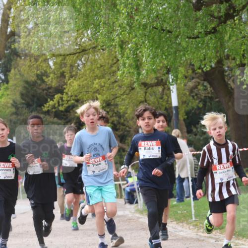 25.04.2026 - Das Zehntel Zöllner http://msf.ph/oto/9665154 25.04.2026 09:40:11 Laufen 5514, 5495, 5518, 6410, 5569, 7190 meine-sportfotos.de
