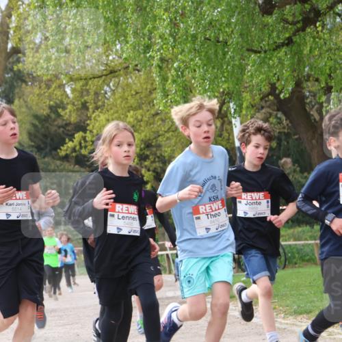 25.04.2026 - Das Zehntel Zöllner http://msf.ph/oto/9665181 25.04.2026 09:40:12 Laufen 5514, 5495, 6410, 6988, 5569 meine-sportfotos.de