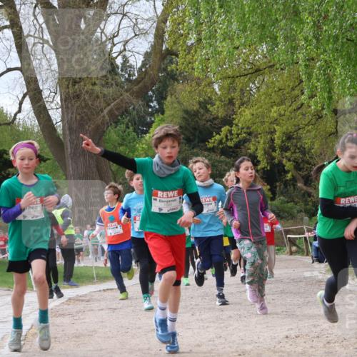 25.04.2026 - Das Zehntel Zöllner http://msf.ph/oto/9665388 25.04.2026 09:40:21 Laufen 7913, 7880, 5733 meine-sportfotos.de
