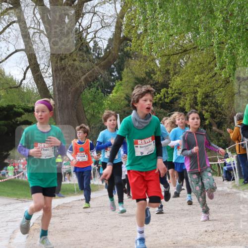 25.04.2026 - Das Zehntel Zöllner http://msf.ph/oto/9665397 25.04.2026 09:40:21 Laufen 7913, 7880 meine-sportfotos.de