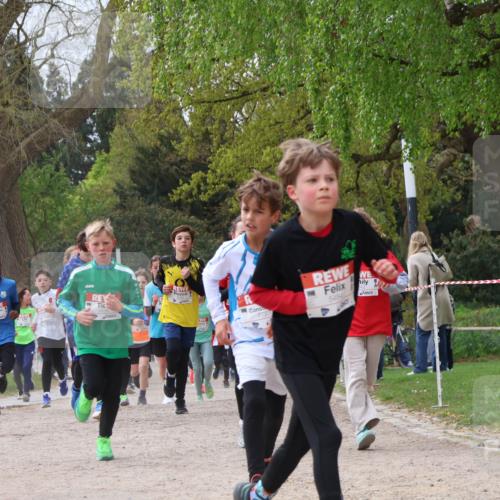 25.04.2026 - Das Zehntel Zöllner http://msf.ph/oto/9665535 25.04.2026 09:40:26 Laufen 5928, 7723, 5484 meine-sportfotos.de