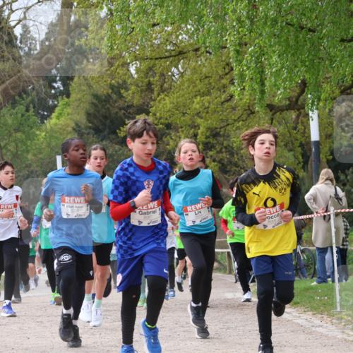 25.04.2026 - Das Zehntel Zöllner http://msf.ph/oto/9665595 25.04.2026 09:40:28 Laufen 8061, 8060 meine-sportfotos.de