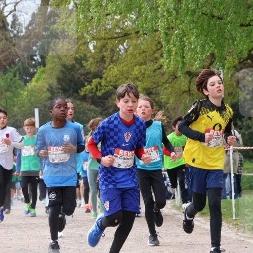 25.04.2026 - Das Zehntel Zöllner http://msf.ph/oto/9665598 25.04.2026 09:40:28 Laufen 6358, 8061, 8060, 1438 meine-sportfotos.de