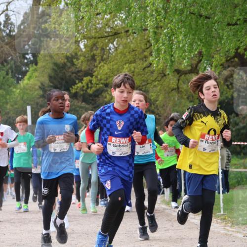 25.04.2026 - Das Zehntel Zöllner http://msf.ph/oto/9665601 25.04.2026 09:40:29 Laufen 6358, 8061, 5834, 8060 meine-sportfotos.de