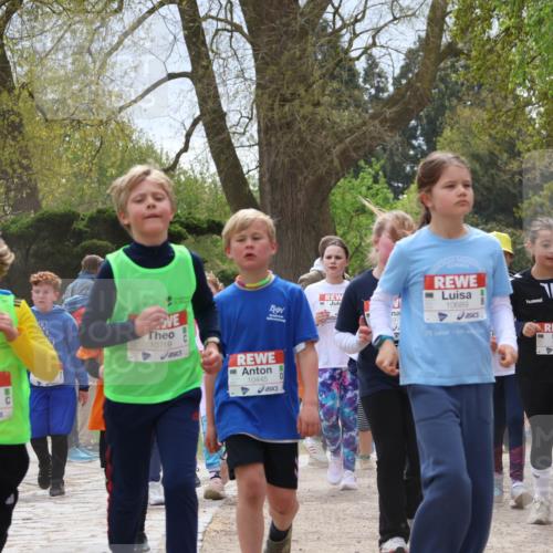 25.04.2026 - Das Zehntel Zöllner http://msf.ph/oto/9665605 25.04.2026 11:47:27 Laufen 10757, 10769, 10445, 10689, 75, 10701 meine-sportfotos.de
