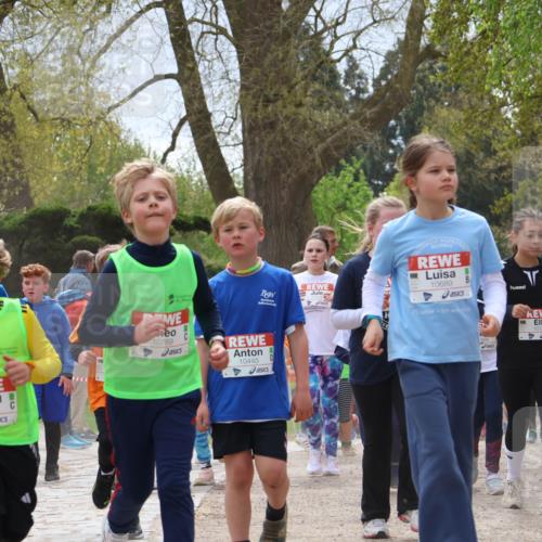 25.04.2026 - Das Zehntel Zöllner http://msf.ph/oto/9665608 25.04.2026 11:47:27 Laufen 10757, 10769, 10445, 10689, 75, 10128, 1070 meine-sportfotos.de