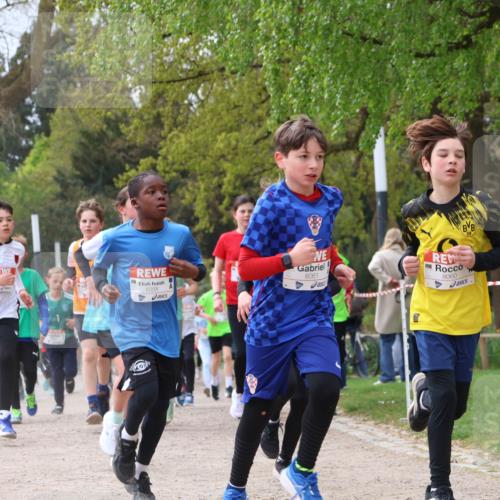 25.04.2026 - Das Zehntel Zöllner http://msf.ph/oto/9665610 25.04.2026 09:40:29 Laufen 6358, 8061, 8060, 1 meine-sportfotos.de