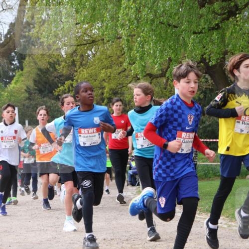 25.04.2026 - Das Zehntel Zöllner http://msf.ph/oto/9665613 25.04.2026 09:40:29 Laufen 6358, 5834, 8061, 8060 meine-sportfotos.de