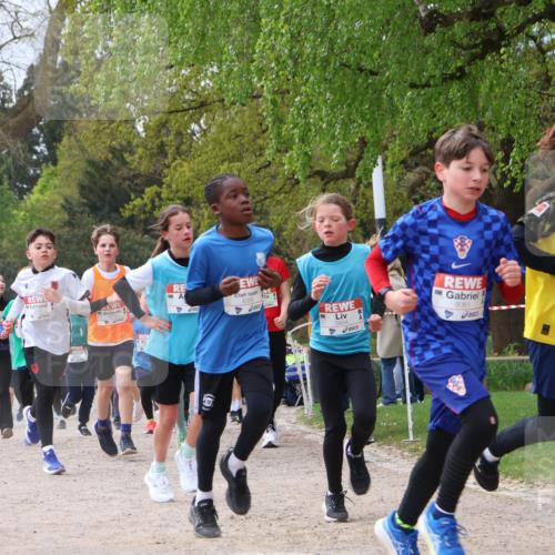 25.04.2026 - Das Zehntel Zöllner http://msf.ph/oto/9665619 25.04.2026 09:40:29 Laufen 5834, 8061, 806 meine-sportfotos.de