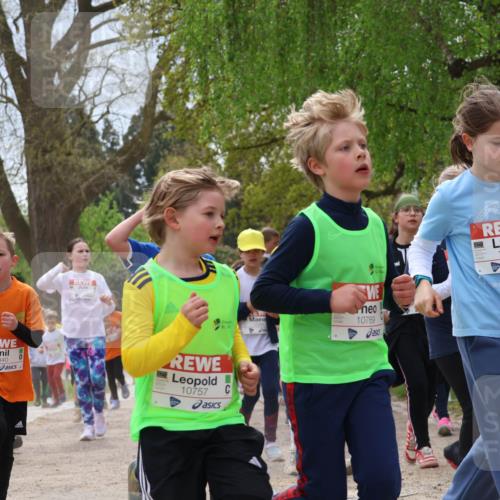 25.04.2026 - Das Zehntel Zöllner http://msf.ph/oto/9665638 25.04.2026 11:47:28 Laufen 12340, 10689, 10769, 10757, 12878 meine-sportfotos.de