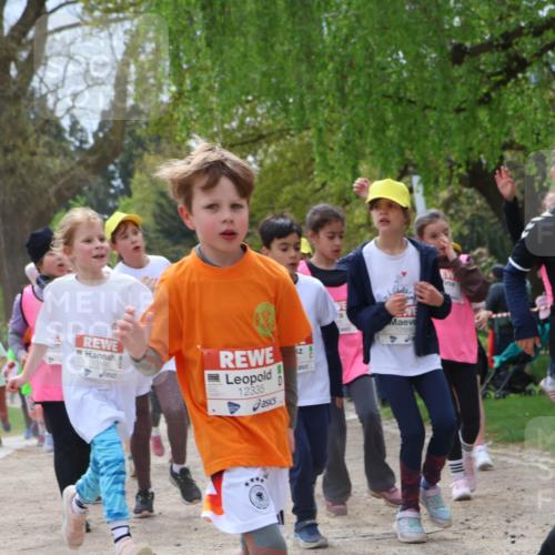 25.04.2026 - Das Zehntel Zöllner http://msf.ph/oto/9665671 25.04.2026 11:47:30 Laufen 10886, 12335, 12340 meine-sportfotos.de