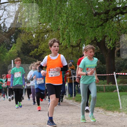 25.04.2026 - Das Zehntel Zöllner http://msf.ph/oto/9665679 25.04.2026 09:40:32 Laufen 6078, 8044 meine-sportfotos.de