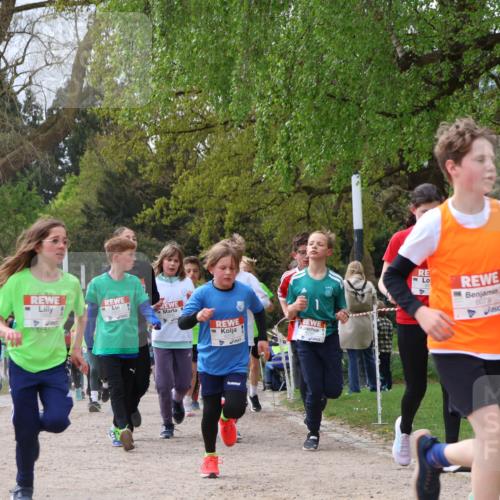 25.04.2026 - Das Zehntel Zöllner http://msf.ph/oto/9665697 25.04.2026 09:40:32 Laufen 6078 meine-sportfotos.de
