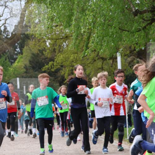 25.04.2026 - Das Zehntel Zöllner http://msf.ph/oto/9665715 25.04.2026 09:40:33 Laufen 7585, 6350 meine-sportfotos.de