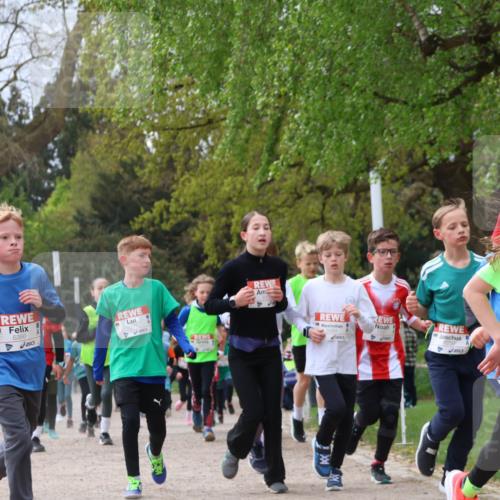 25.04.2026 - Das Zehntel Zöllner http://msf.ph/oto/9665718 25.04.2026 09:40:33 Laufen 7585, 6350, 5089, 7332 meine-sportfotos.de