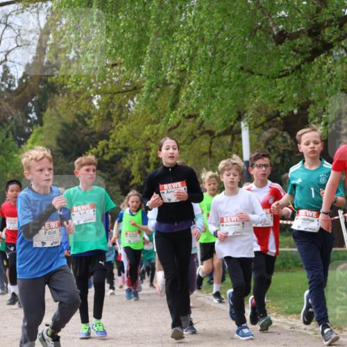 25.04.2026 - Das Zehntel Zöllner http://msf.ph/oto/9665721 25.04.2026 09:40:34 Laufen 7585, 6350, 6250, 6144 meine-sportfotos.de