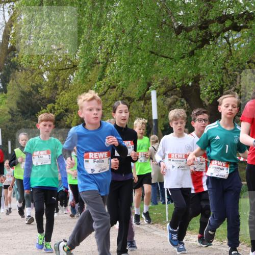 25.04.2026 - Das Zehntel Zöllner http://msf.ph/oto/9665733 25.04.2026 09:40:34 Laufen 7585, 6350, 5089, 6250, 6144 meine-sportfotos.de