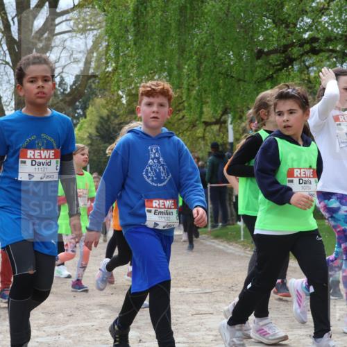 25.04.2026 - Das Zehntel Zöllner http://msf.ph/oto/9665767 25.04.2026 11:47:35 Laufen 2359, 11121, 11132, 10754, 11518 meine-sportfotos.de