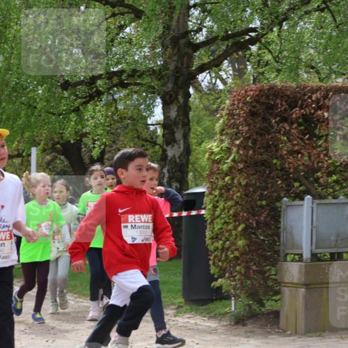 25.04.2026 - Das Zehntel Zöllner http://msf.ph/oto/9665845 25.04.2026 11:47:39 Laufen 12890, 13000 meine-sportfotos.de