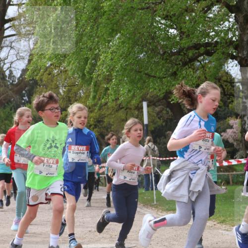 25.04.2026 - Das Zehntel Zöllner http://msf.ph/oto/9666003 25.04.2026 09:40:43 Laufen 6139, 7305, 7169, 7186, 7745 meine-sportfotos.de