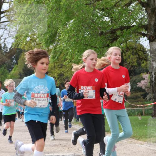 25.04.2026 - Das Zehntel Zöllner http://msf.ph/oto/9666063 25.04.2026 09:40:45 Laufen 6910, 6135 meine-sportfotos.de