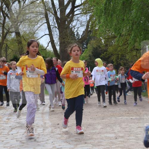 25.04.2026 - Das Zehntel Zöllner http://msf.ph/oto/9666085 25.04.2026 11:47:49 Laufen 11787, 11774, 12329 meine-sportfotos.de