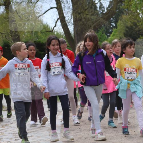 25.04.2026 - Das Zehntel Zöllner http://msf.ph/oto/9666106 25.04.2026 11:47:50 Laufen 12346, 428, 10382, 10380, 428, 10381 meine-sportfotos.de