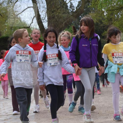 25.04.2026 - Das Zehntel Zöllner http://msf.ph/oto/9666121 25.04.2026 11:47:51 Laufen 990, 10380, 72, 10382, 10381, 11528 meine-sportfotos.de