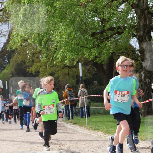 25.04.2026 - Das Zehntel Zöllner http://msf.ph/oto/9666138 25.04.2026 09:40:47 Laufen 7675, 7603 meine-sportfotos.de