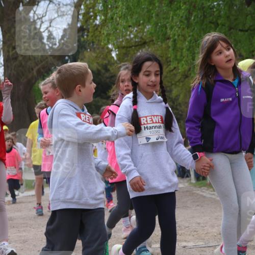 25.04.2026 - Das Zehntel Zöllner http://msf.ph/oto/9666148 25.04.2026 11:47:52 Laufen 10994, 10990, 11, 10382, 128, 10381 meine-sportfotos.de