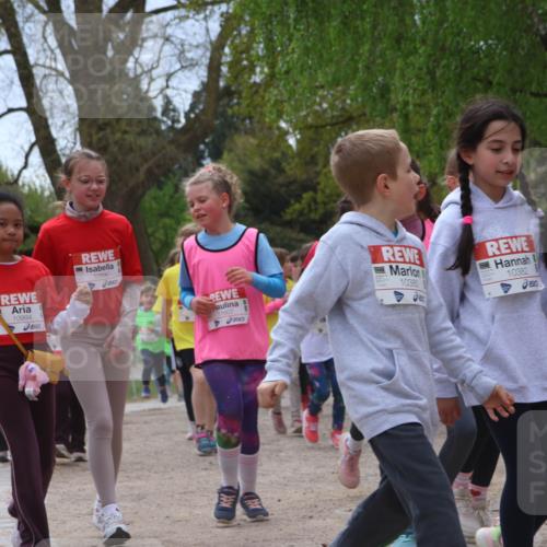 25.04.2026 - Das Zehntel Zöllner http://msf.ph/oto/9666160 25.04.2026 11:47:53 Laufen 12353, 10990, 10994, 11607, 10380, 428, 10382 meine-sportfotos.de