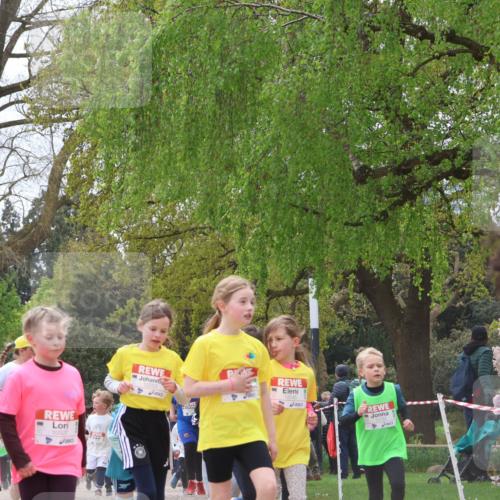 25.04.2026 - Das Zehntel Zöllner http://msf.ph/oto/9666208 25.04.2026 11:47:56 Laufen 10327, 10322 meine-sportfotos.de