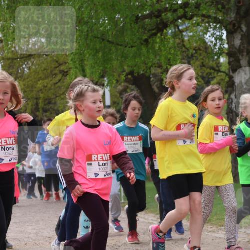 25.04.2026 - Das Zehntel Zöllner http://msf.ph/oto/9666235 25.04.2026 11:47:57 Laufen 10, 10327, 10322, 12842, 015114004343, 20, 10733 meine-sportfotos.de