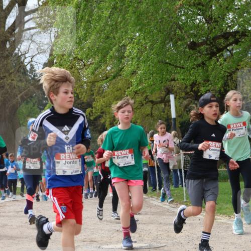 25.04.2026 - Das Zehntel Zöllner http://msf.ph/oto/9666249 25.04.2026 09:40:51 Laufen 6, 6659, 7916, 6691 meine-sportfotos.de