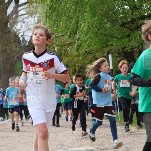 25.04.2026 - Das Zehntel Zöllner http://msf.ph/oto/9666327 25.04.2026 09:40:53 Laufen 6532 meine-sportfotos.de